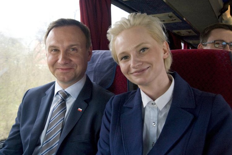 Andrzej Duda korespondował w sieci z Izabelą Pek.
