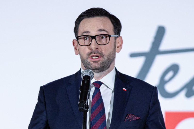 Daniel Obajtek odpiera zarzuty w wywiadzie dla PAP.