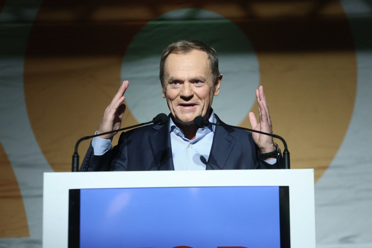 Donald Tusk ma powody do radości.
