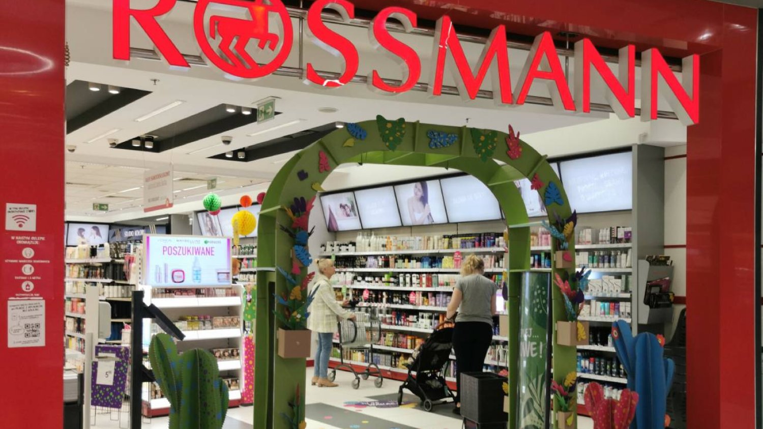 Rossmann – perfumy supermodelki na promocji. NAOMI CAMPBELL