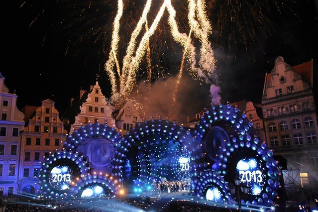 Powitanie roku 2013 na rynku we Wrocławiu.