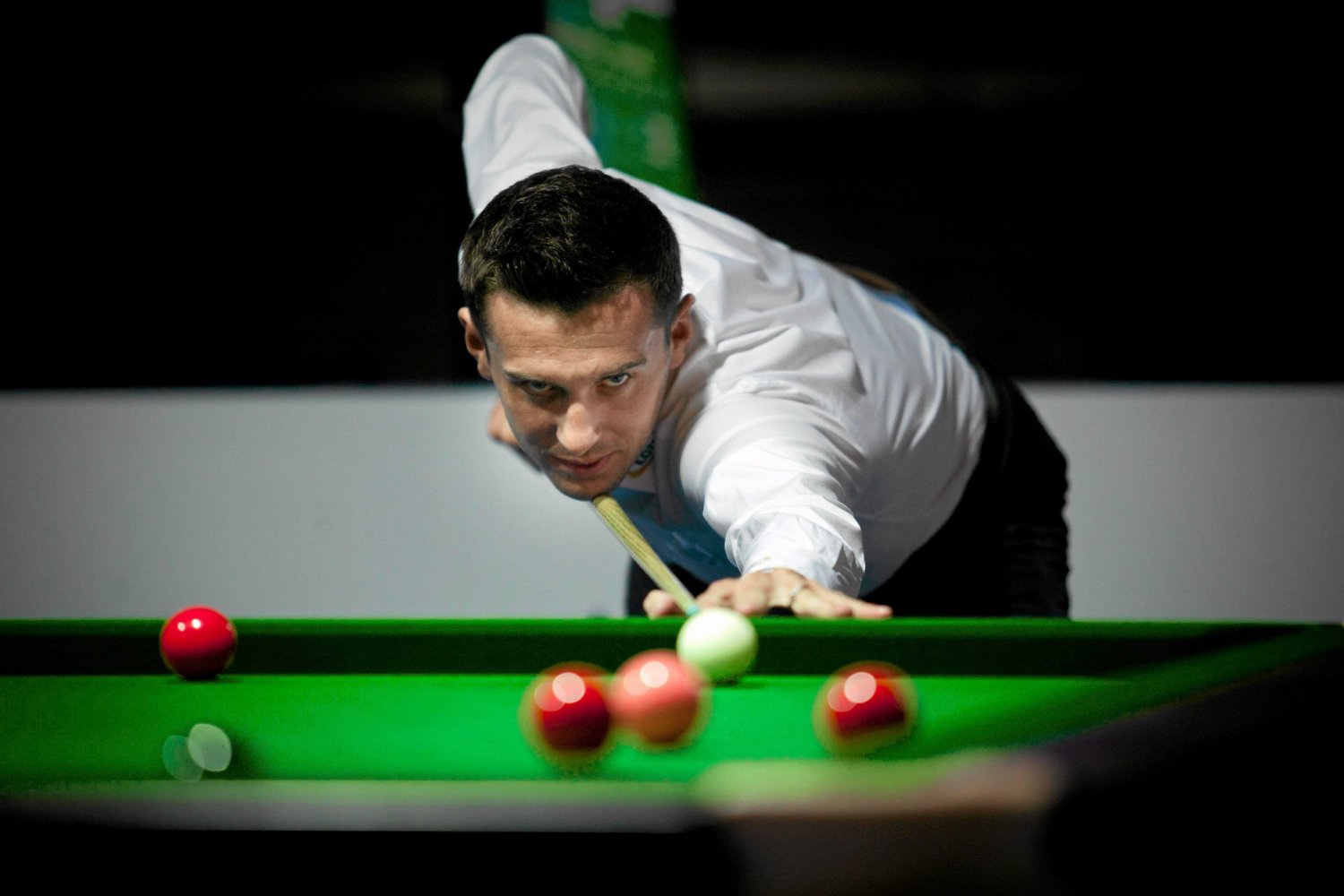 MARK SELBY PODCZAS TURNIEJU SNOOKEROWEGO LOTTO & HOT SHOTS MASTERS 2 W ZIELONEJ GÓRZE W LISTOPADZIE 2011 ROKU