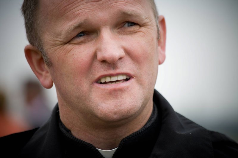 Ks. Wojciech Lemański otrzymał od abp. Henryka Hosera upomnienia i zakaz wypowiedzi w mediach.