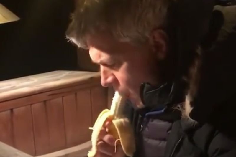 Michał Żebrowski wyraził swoje wsparcie dla artystek Natalii LL i Katarzyny Kozyry.