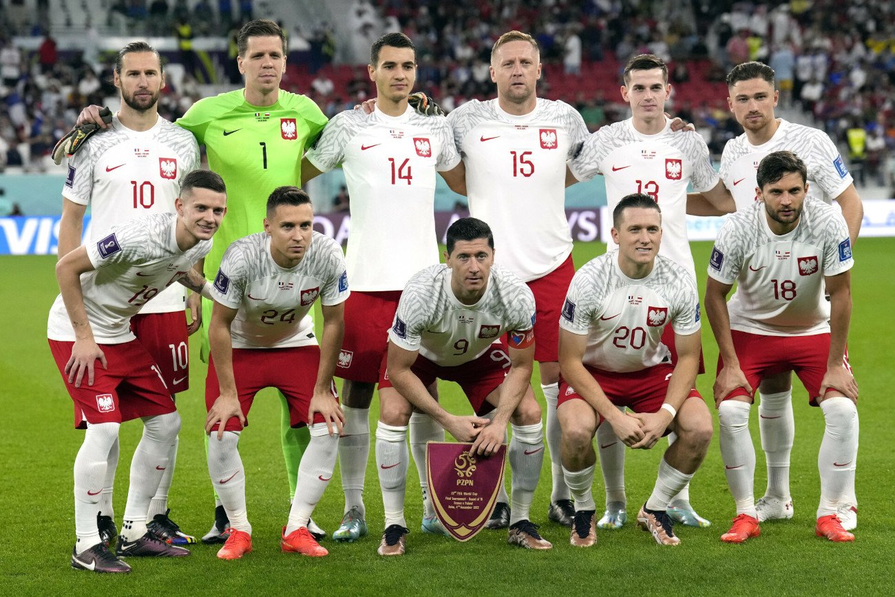 Tak wyglądał skład reprezentacji Polski podczas ostatniego oficjalnego meczu. Biało-Czerwoni przegrali z Francją 1:3.