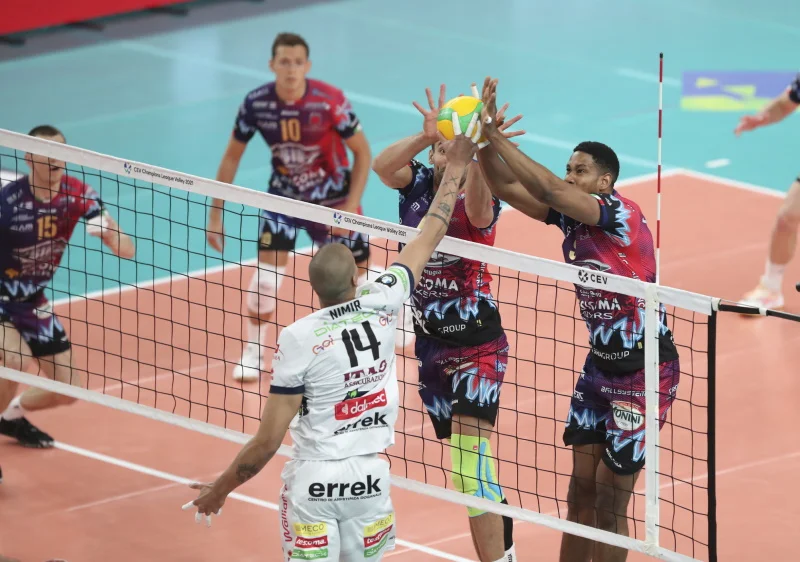 Sir Sicoma Monini Perugia przegrała z kretesem pierwszy mecz w półfinale LM