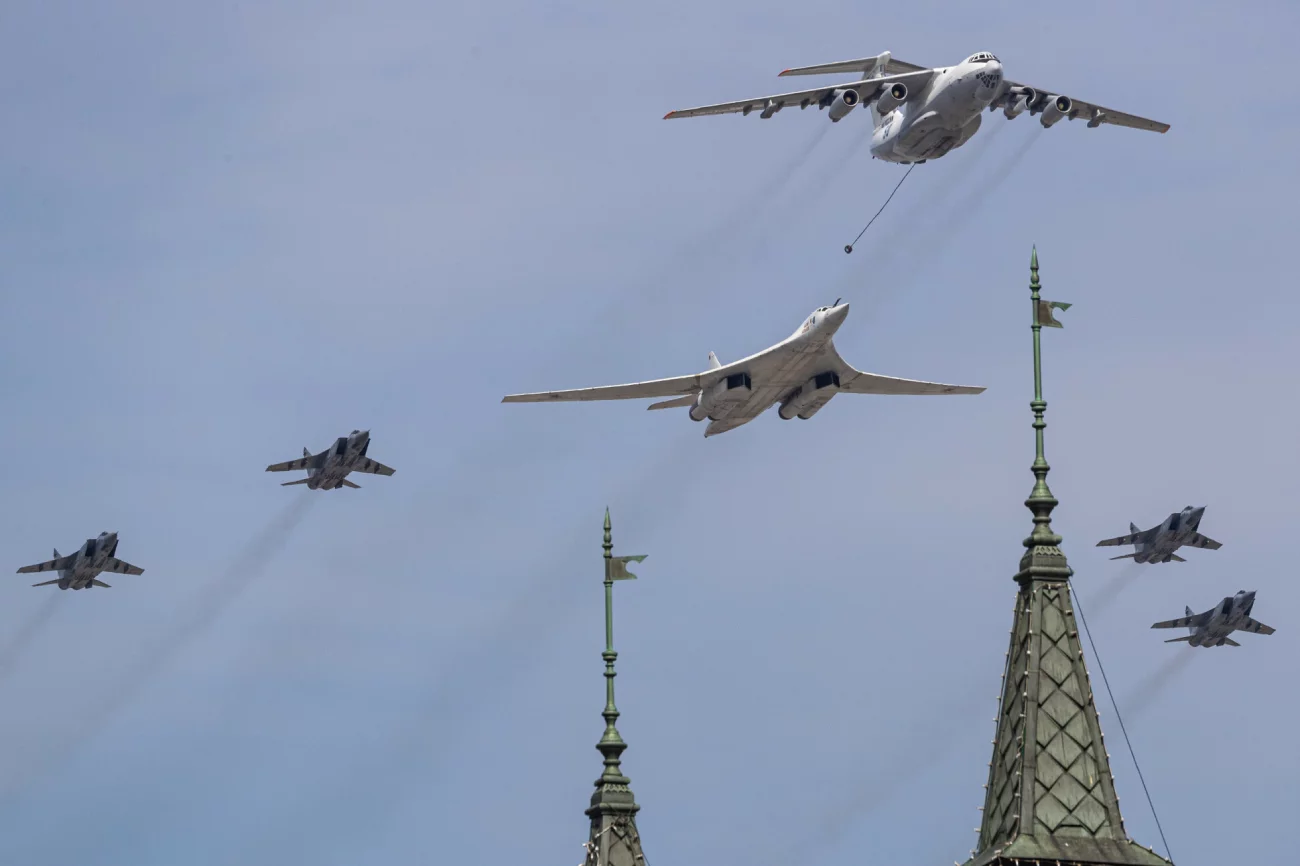 Rosja: bombowce przeniesione bliżej granic NATO. Stacjonują w bazie Ołenia