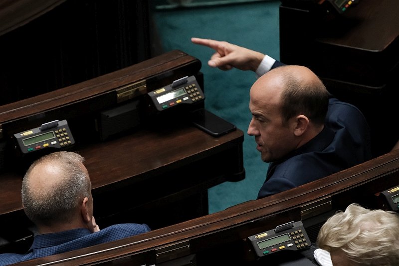 Przewodniczący PO Borys Budka odpowiada na przytyki byłego szefa tej partii Grzegorza Schetyny.