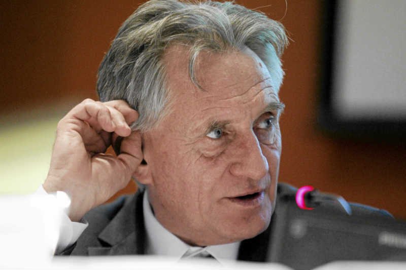 Piotr Woźniak, prezes PGNiG musi tłumaczyć się z nagród, jakie przyznali sobie jego podwładni w EuRoPol Gaz.