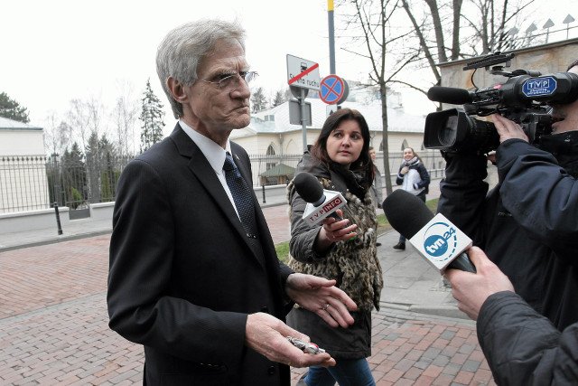 Wiceszef podkomisji smoleńskiej chce ekshumować wrak Tu-154.