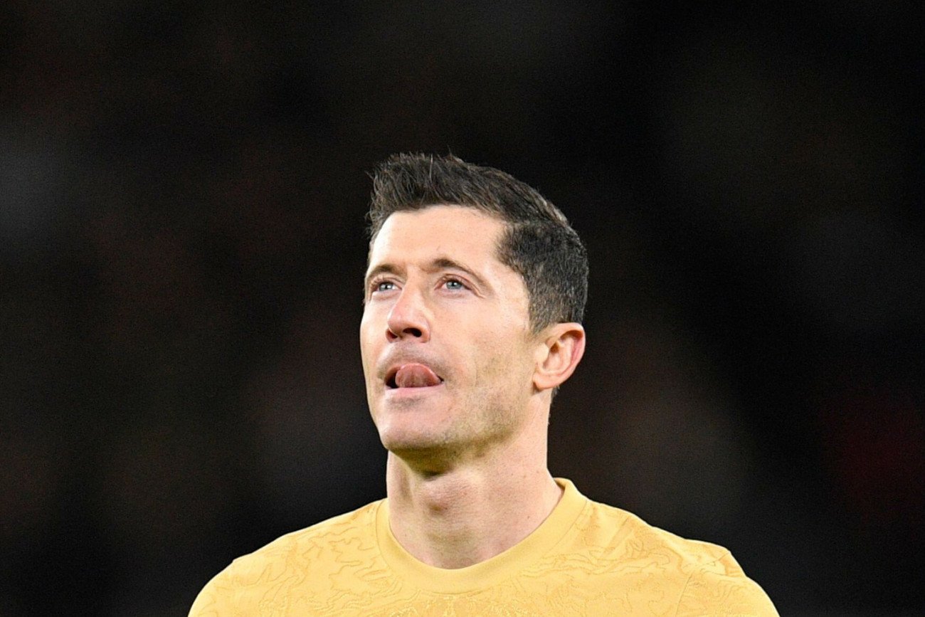 Robert Lewandowski jest najlepszym napastnikiem Barcelony w sezonie 2022/23. Polak pauzuje ze względu na kontuzję.