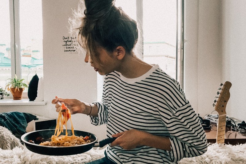 Jedną z zasad jedzenia intuicyjnego jest radość z jedzenia.