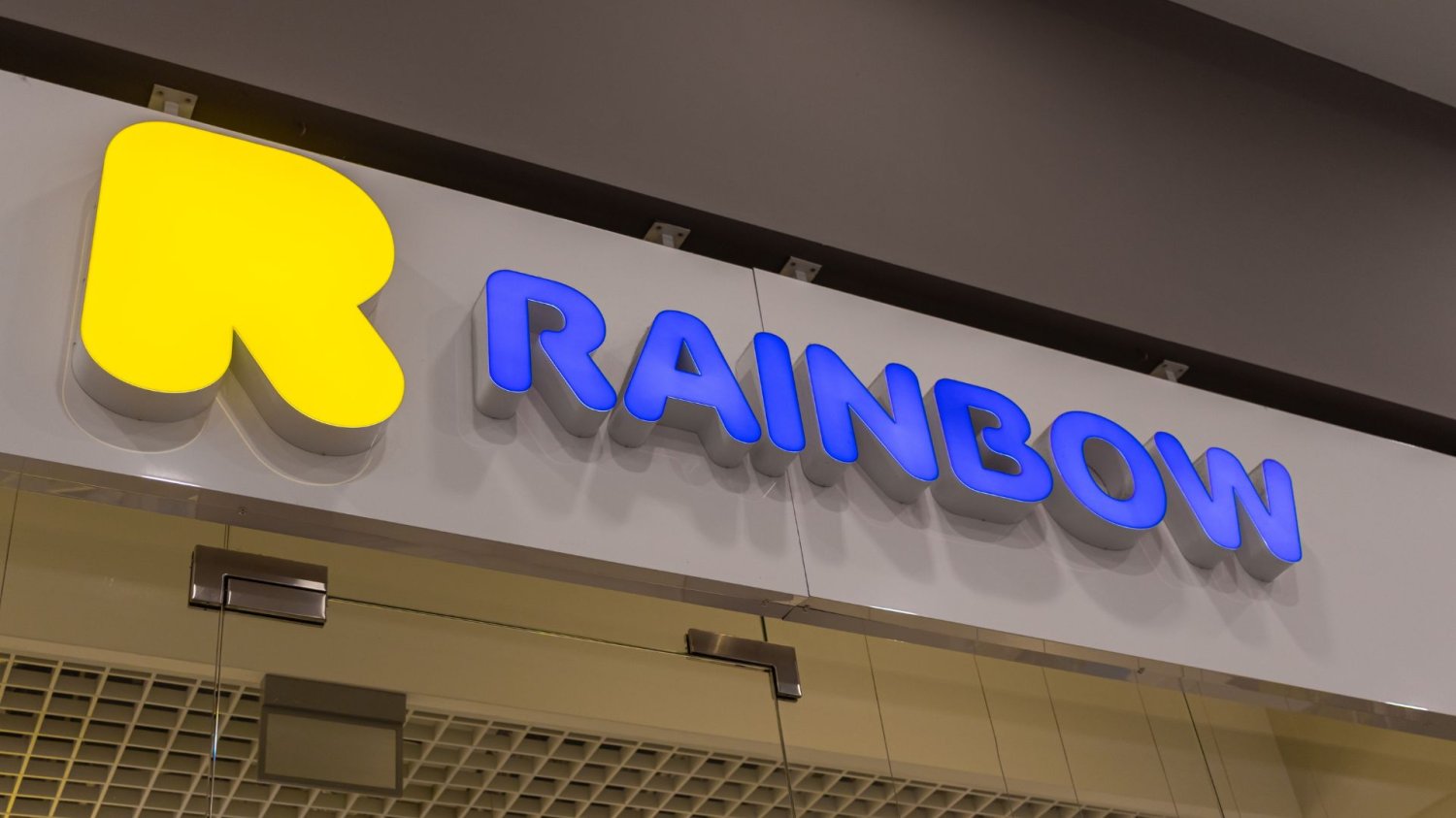 Ewakuacja turystów Rainbow w dwóch krajach zakończona