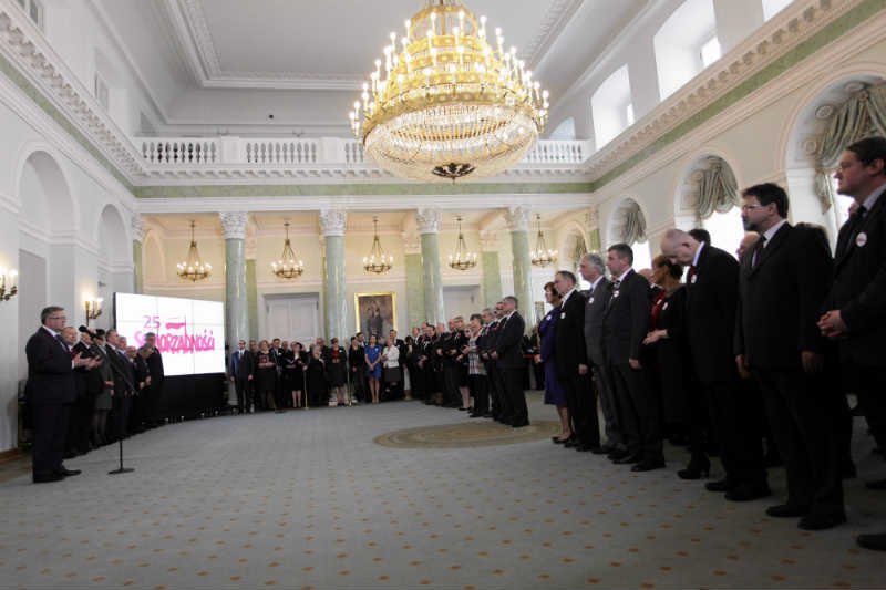 Prawica oskarża, że Bronisław Komorowski chce wydać pieniądze Kancelarii Prezydenta na resztę roku. To nieprawda.