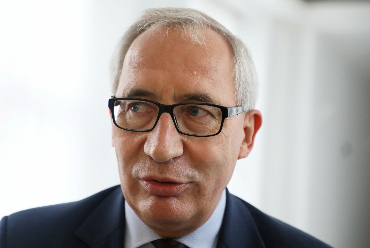 Hipokryzja Smolińskiego. Krytykuje Tuska, a kiedyś sam przekroczył prędkość.