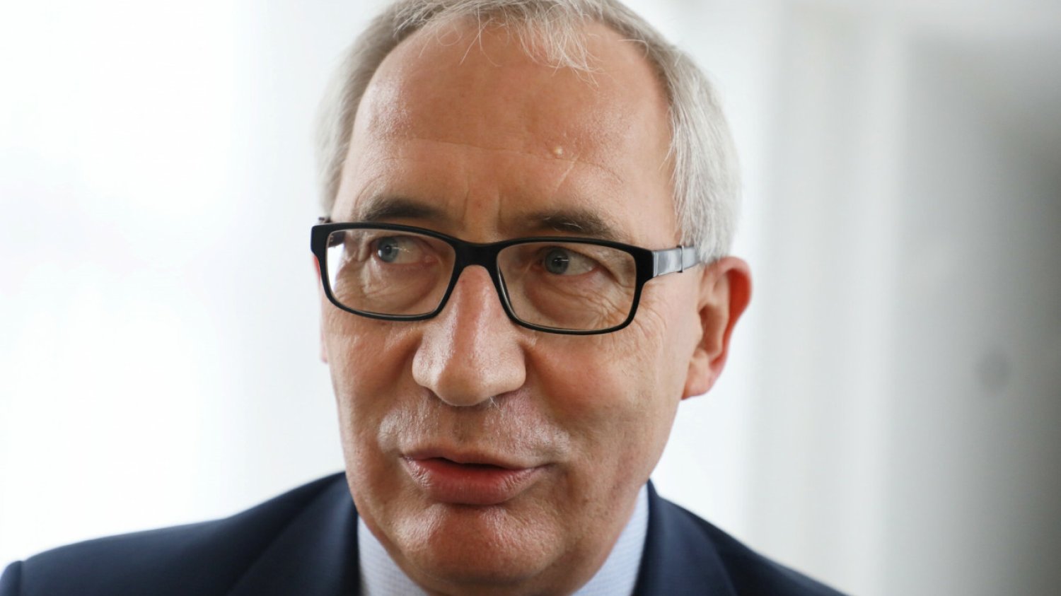 Hipokryzja Smolińskiego. Krytykuje Tuska, a kiedyś sam przekroczył prędkość.