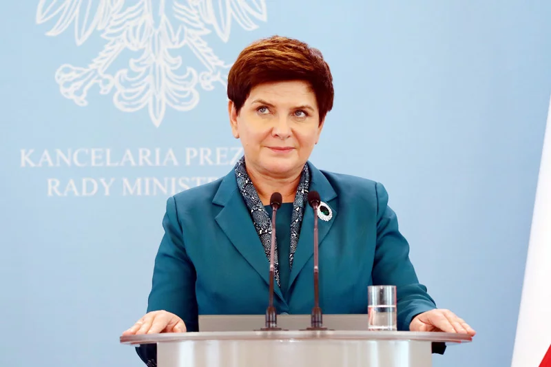 Najnowszy sondaż CBOS powinien zamknąć usta wszystkim krytykom Beaty Szydło. Te dane dowodzą, że większość Polaków ją uwielbia.