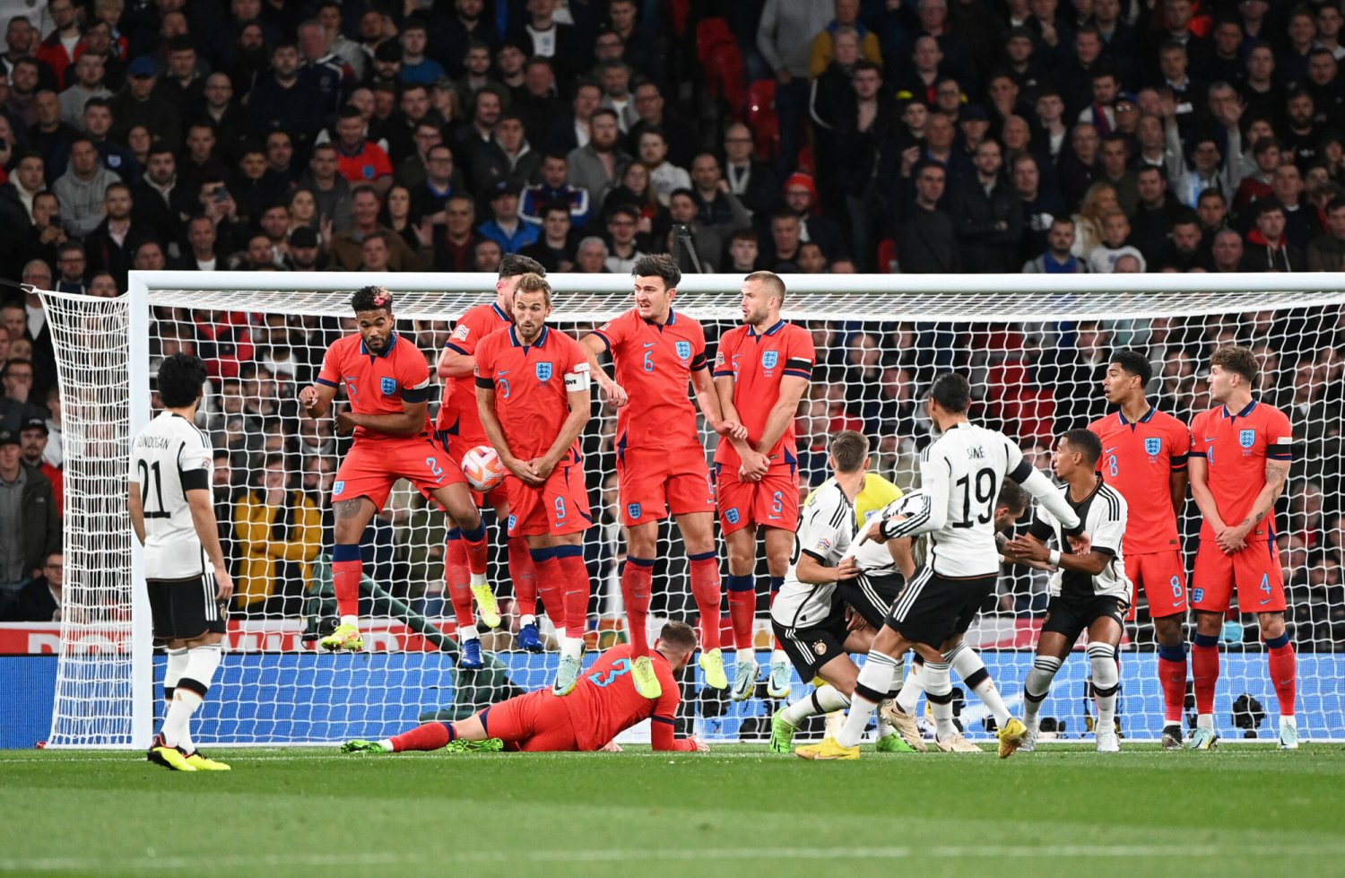 Fenomenalne starcie Niemców z Anglikami, sześć bramek i popis potęg na Wembley