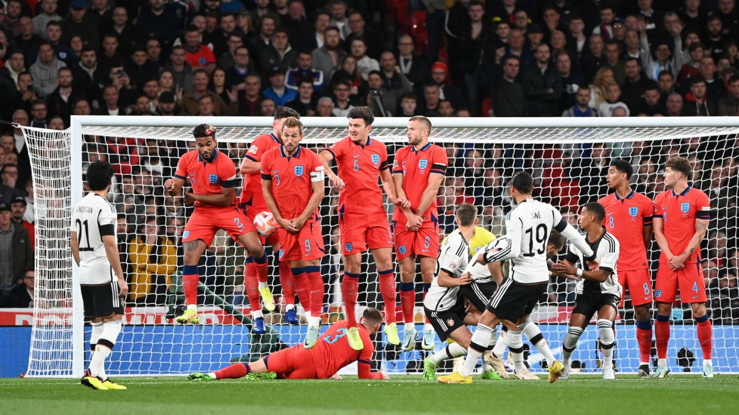Fenomenalne starcie Niemców z Anglikami, sześć bramek i popis potęg na Wembley