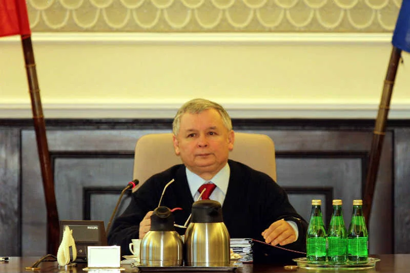 Jarosław Kaczyński znowu będzie premierem? Wiele na to wskazuje. Na zdjęciu podczas posiedzenia rządu w 2007 r.