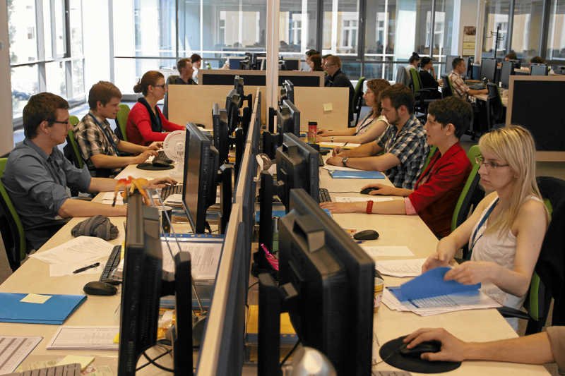 Prof. Krzysztof Opolski z UW pochwala skrócenie czasu pracy, ale zaznacza, że samo ono nie wystarczy.