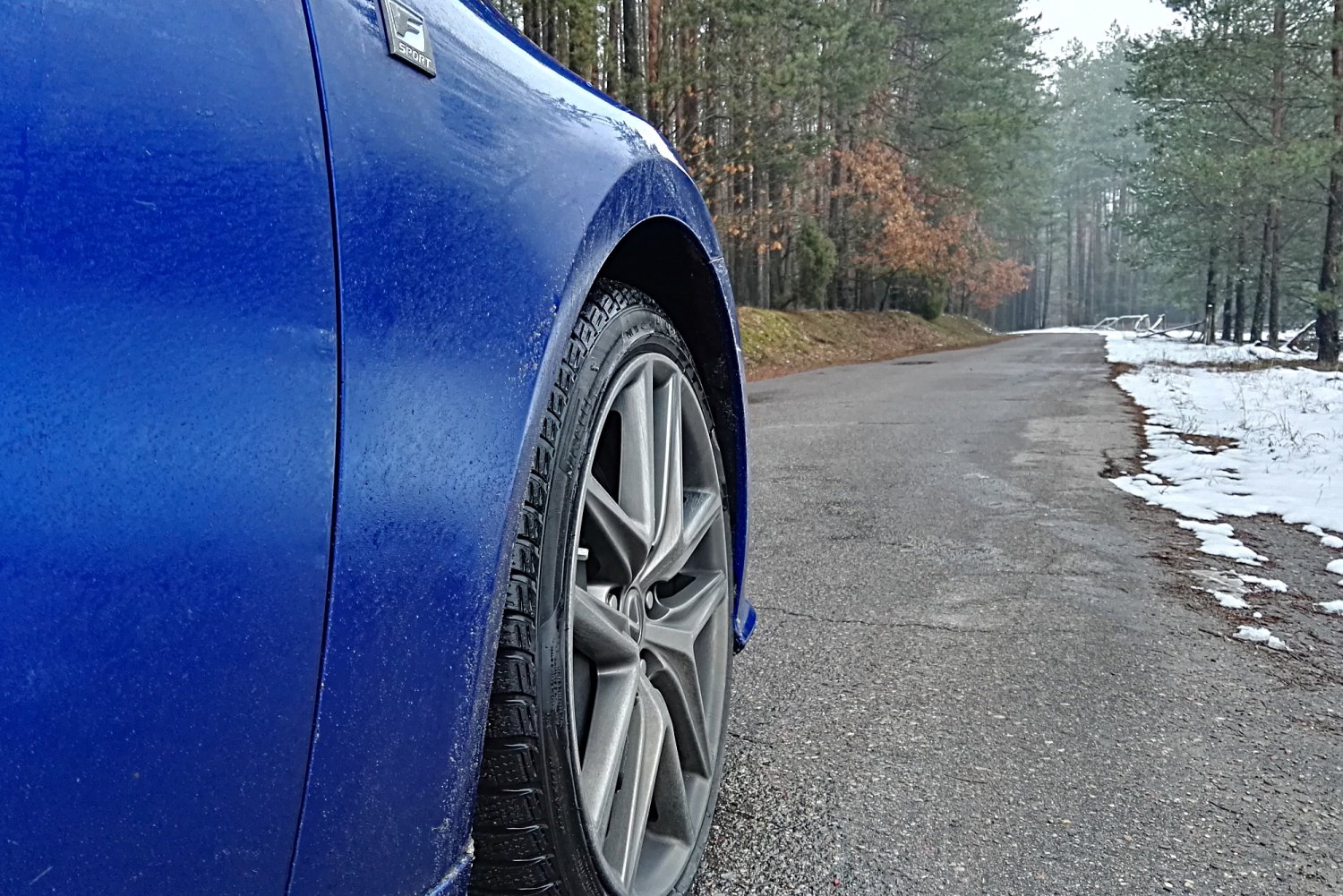 Lexus IS200t F-Sport.