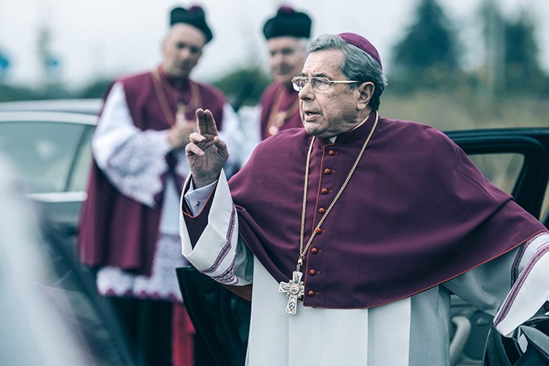 Czy zakazywanie emisji filmu "Kler" ma sens? Wbrew pozorom – ma, całkiem niemały.