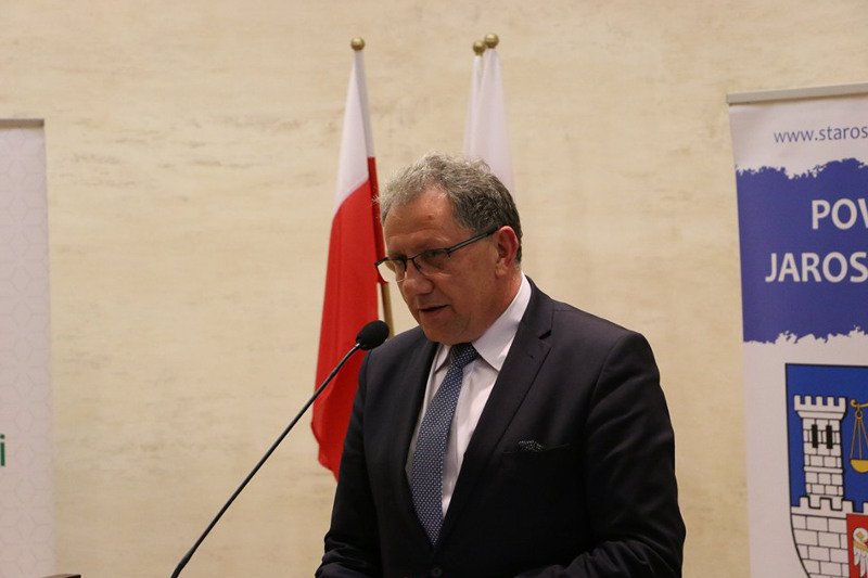 To starosta jarosławski Tadeusz Chrzan miał dostać propozycję oddania mandatu na rzecz Stanisława Piotrowicza.