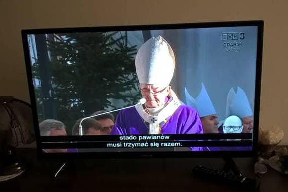 Taką audiodeskrypcję zobaczyli w trakcie pogrzebu Pawła Adamowicza widzowie TVP3 Gdańsk...
