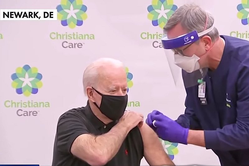 Joe Biden podczas czwartkowego orędzia przyznał, że do maja wszyscy dorośli Amerykanie powinni kwalifikować się do otrzymania szczepionki przeciwko COVID-19.