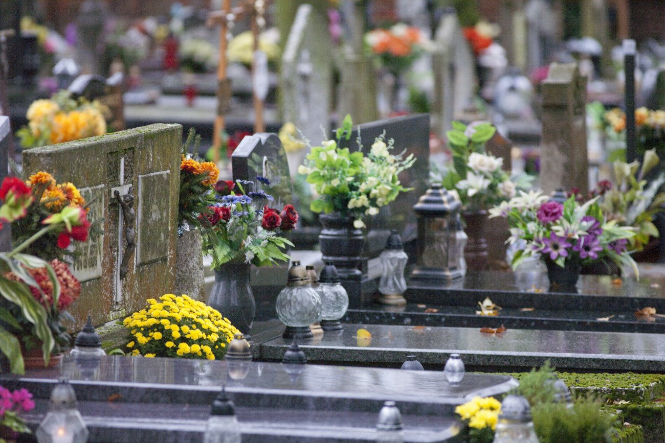 Rząd pracuje nad nową ustawą o cmentarzach i chowaniu zmarłych.