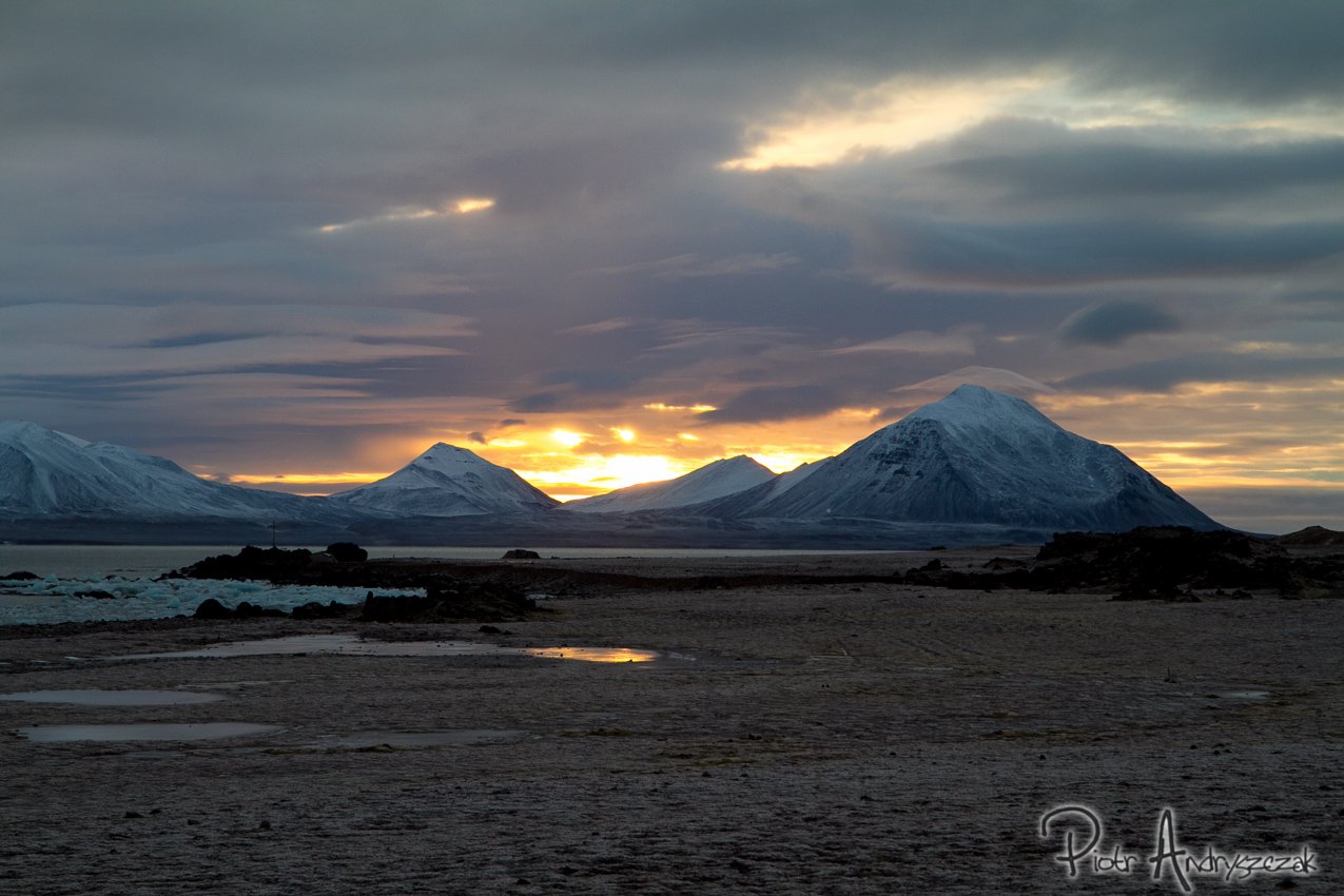 Ostatnie promienie Słońca nad fiordem, 21.10, godz. 11:33
