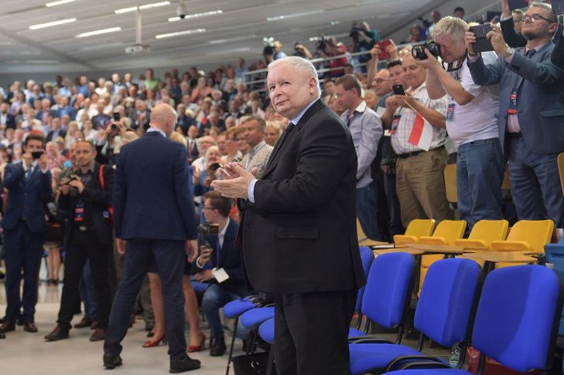 Powody wysokiego poparcia dla PiS wskazuje Jacek Liberski