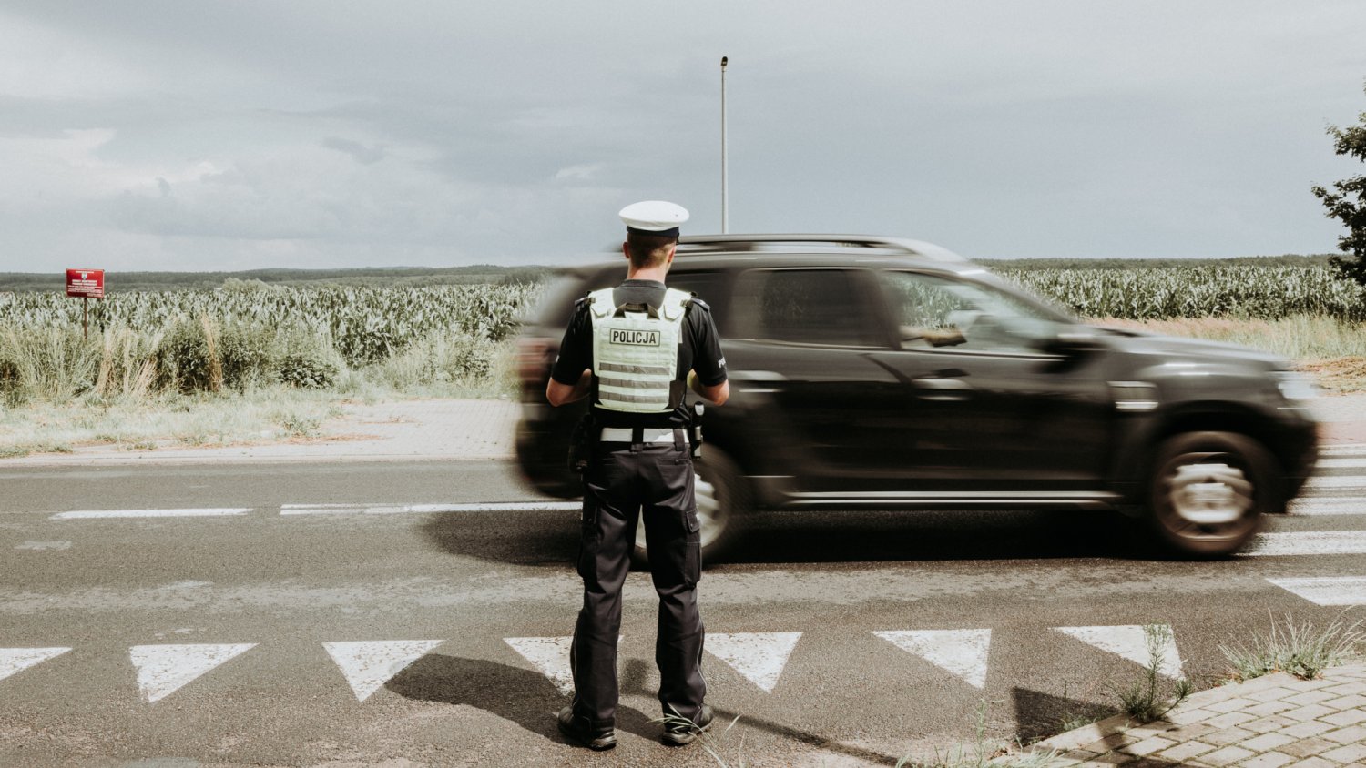 "Mogłeś kogoś zabić". Odpowiedział: "No i co z tego?". Historie z drogówki