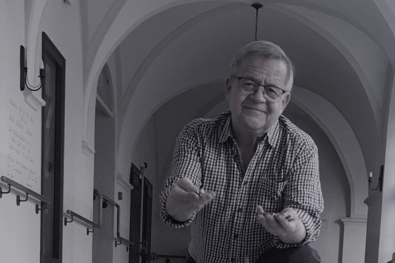 Marek Jakubowski z Ośrodka dla Dzieci Niewidomych w Owińskach zmarł w wieku 65 lat