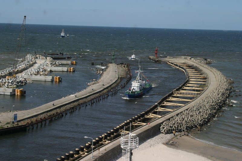 Saletra amonowa składowana jest w porcie w Kołobrzegu.