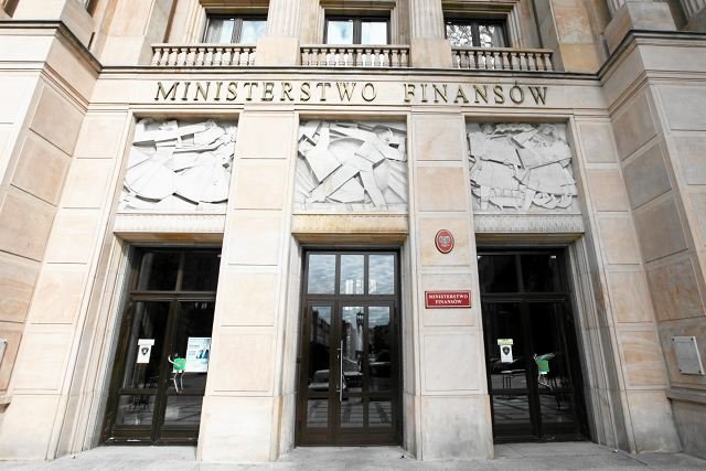 W związku z otrzymanym zgłoszeniem ewakuowano Ministerstwo Finansów