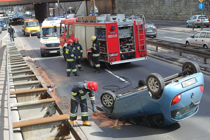 Wypadek na Trasie Łazienkowskiej w Warszawie