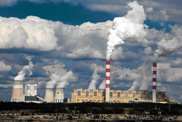 Rząd PiS stawia na elektrownie, które spalać będą węgiel.
