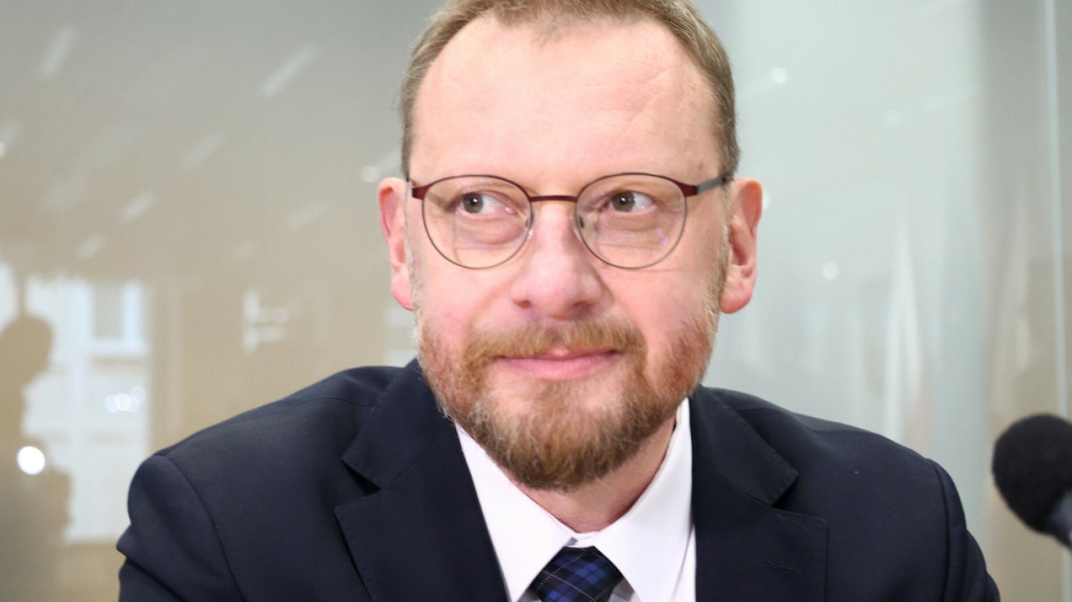 Szumowski przed komisją śledczą. Miał problem już przy pierwszym pytaniu... o swój wiek.