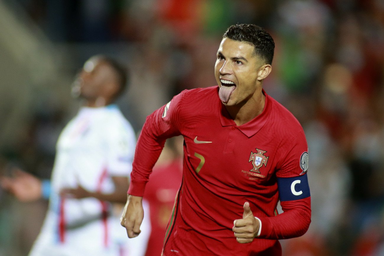 Cristiano Ronaldo ma na swoim koncie już 115 goli w reprezentacji Portugalii. We wtorek dołożył kolejne trzy.