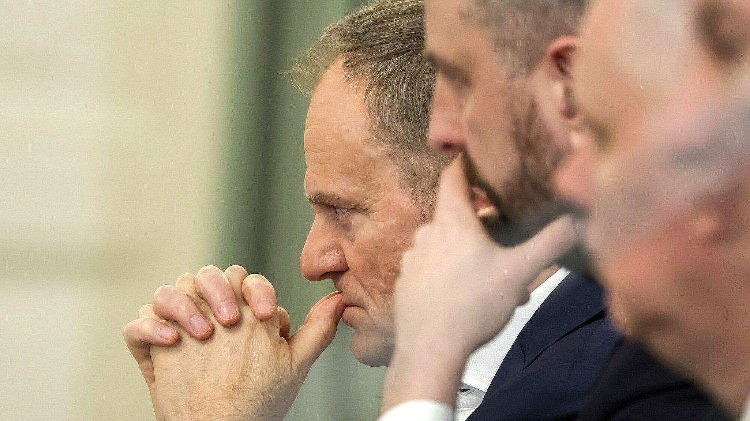 Większość Polaków jest niezadowolona z działań rządu Tuska. Większość Polaków jest niezadowolona z działań rządu Tuska.