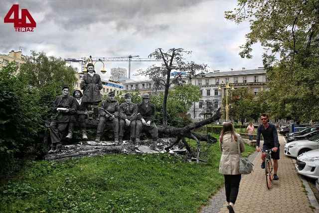 Plac Dąbrowskiego.