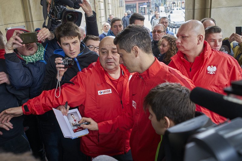 Robert Lewandowski podczas jednego z poprzednich spotkań.
