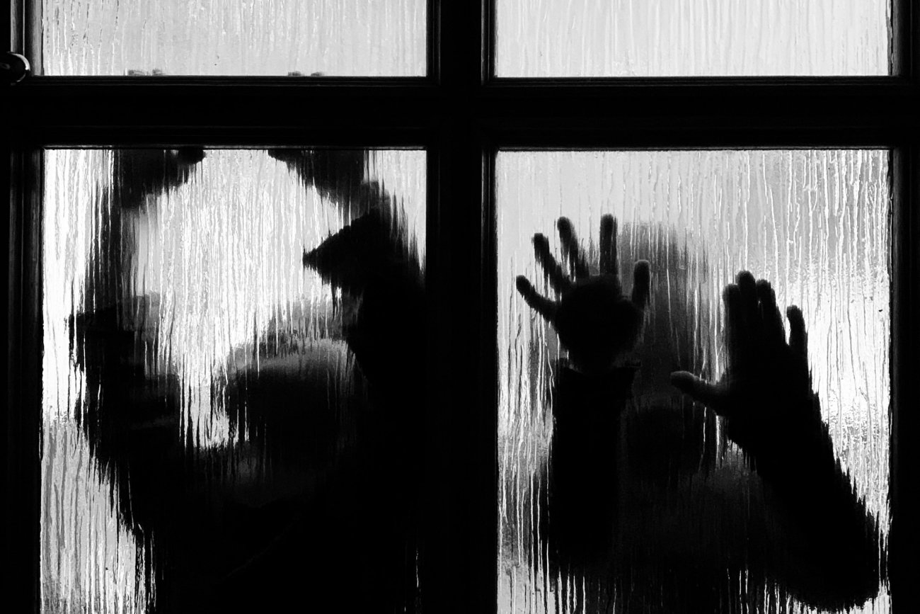 Guru sekty we Francji aresztowany za kradzieże pieniędzy i dzieci od swoich wyznawców