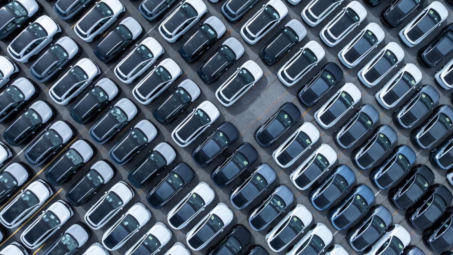 Najpopularniejsze auta używane w Q1 2026. Polacy marzą o BMW, ale ich portfele mówią "Skoda"