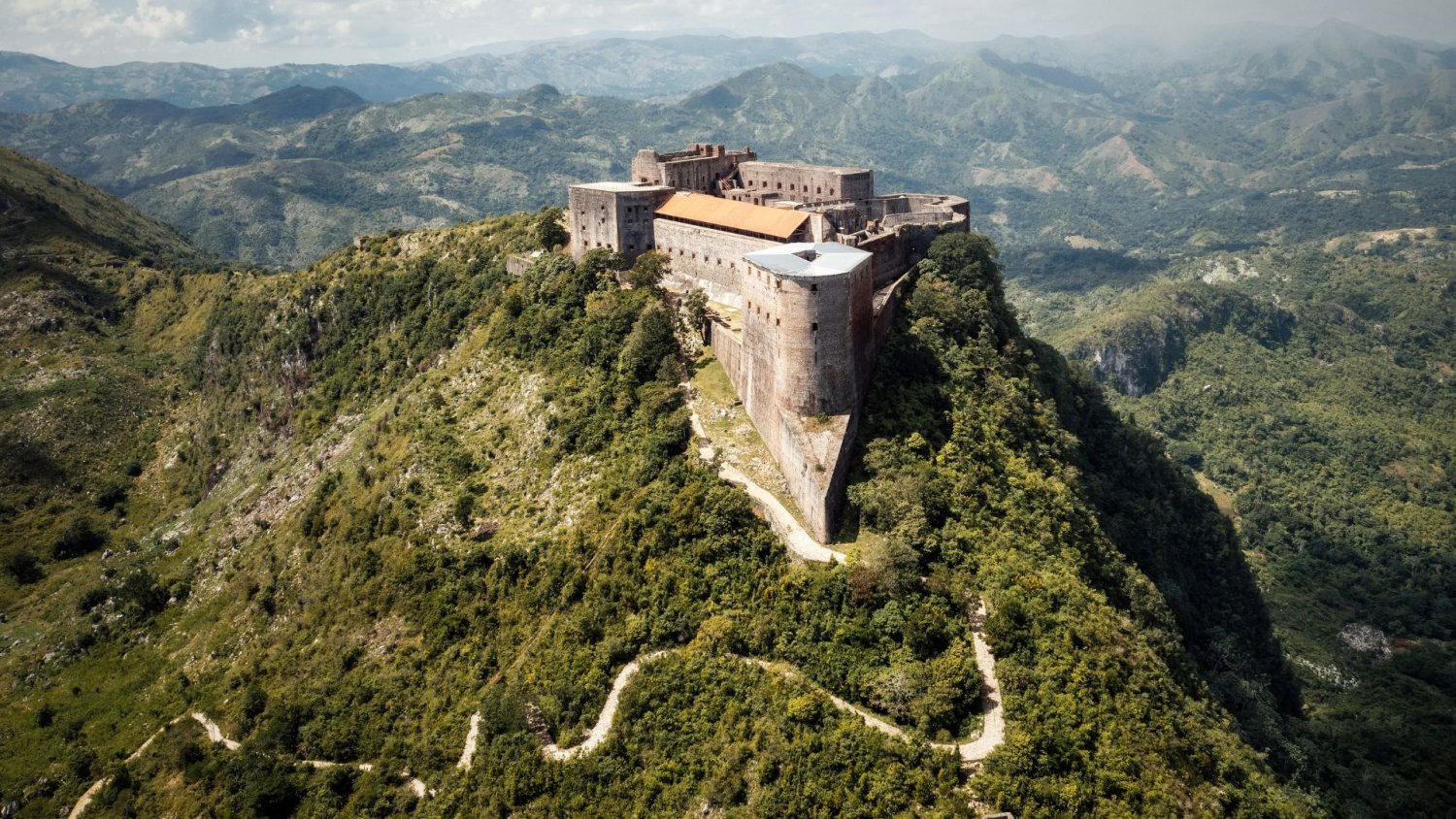 Dziesiątki ofiar na Haiti. Ludzie zaczęli się tratować w obiekcie UNESCO