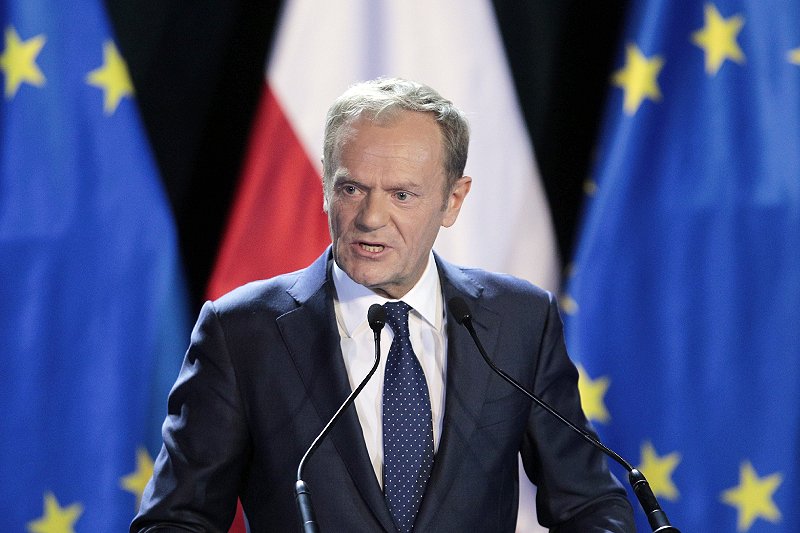 Donald Tusk uhonorowany japońską Wielką Wstęgą Orderu Wschodzącego Słońca