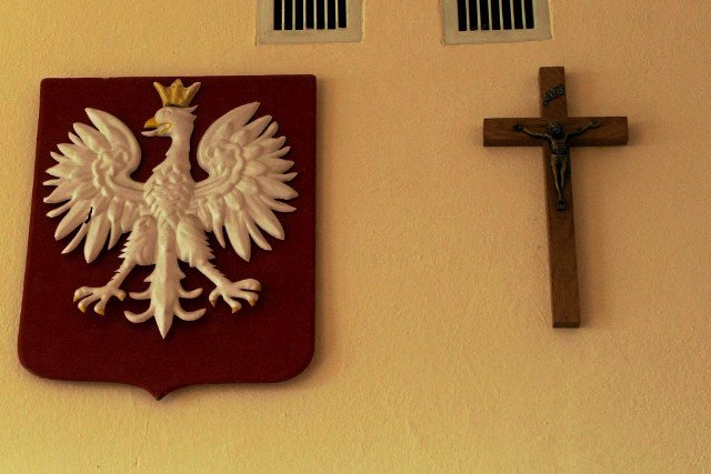 Uczeń, którego ojciec poskarżył się na odmawianą na lekcjach modlitwę, został przeniesiony do innej szkoły