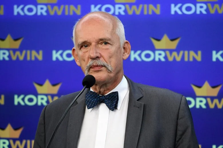 Korwin-Mikke został przyłapany na hulajnodze elektrycznej.